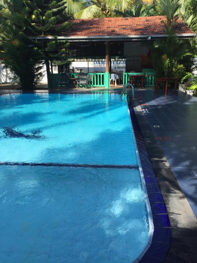 Damith Guest House Unawatuna Eksteriør billede