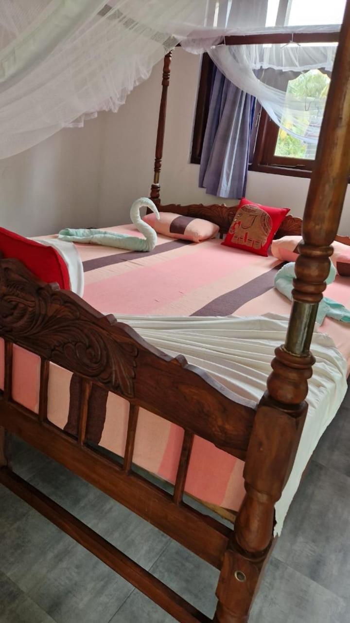 Damith Guest House Unawatuna Eksteriør billede